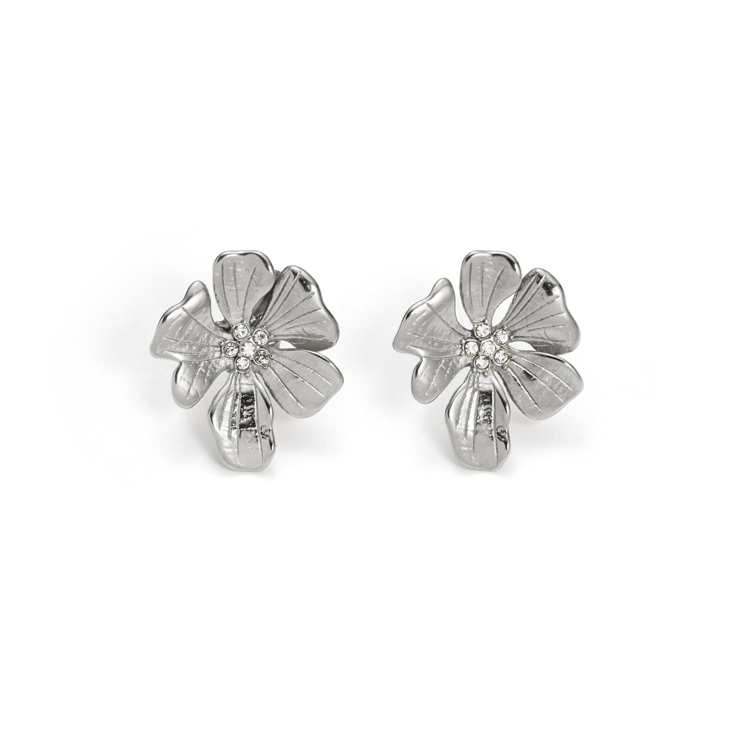 Niche vintage-style lily flower ring and earrings