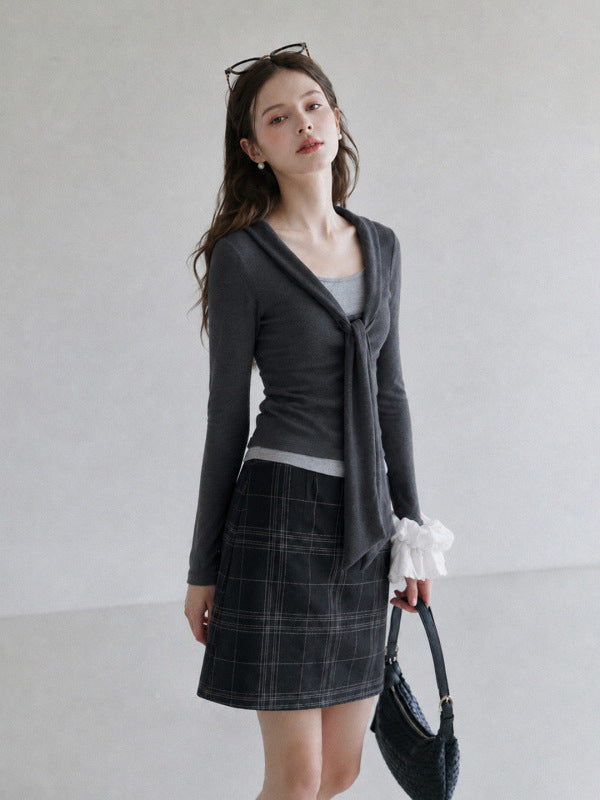 long-sleeved T-shirt