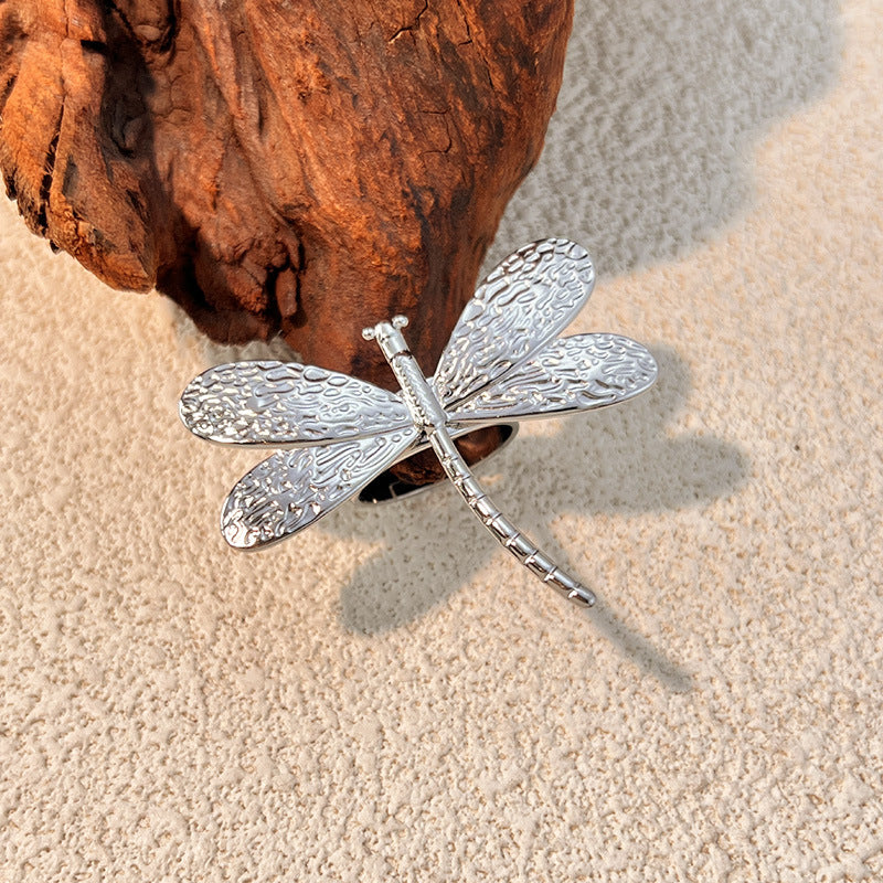 Open-style dragonfly ring